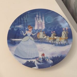 Disney Treasured Moments Cinderella Decorative Collectible Plate & COA